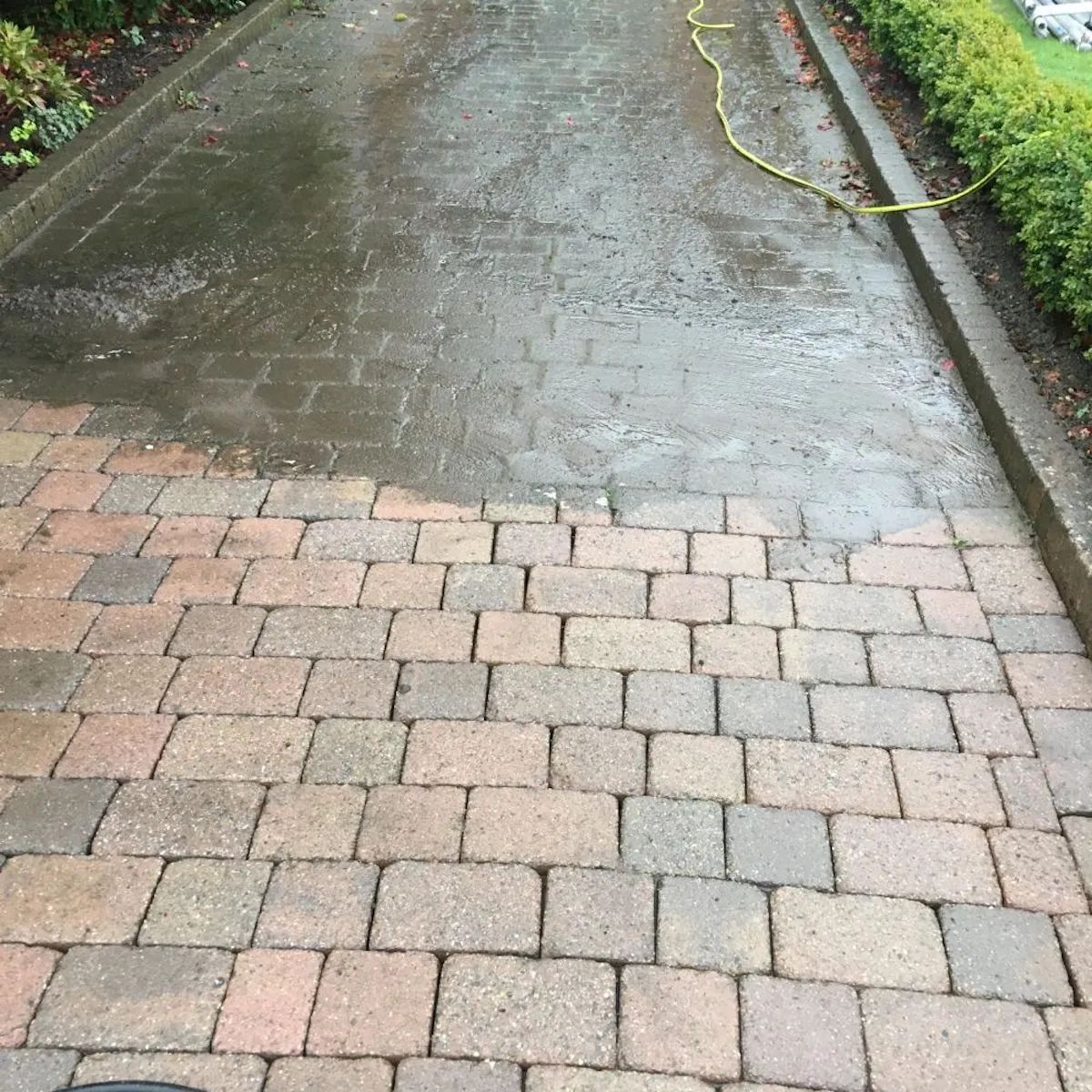 Oprit en terras reinigen West-Vlaanderen, hogedrukreiniging resultaat